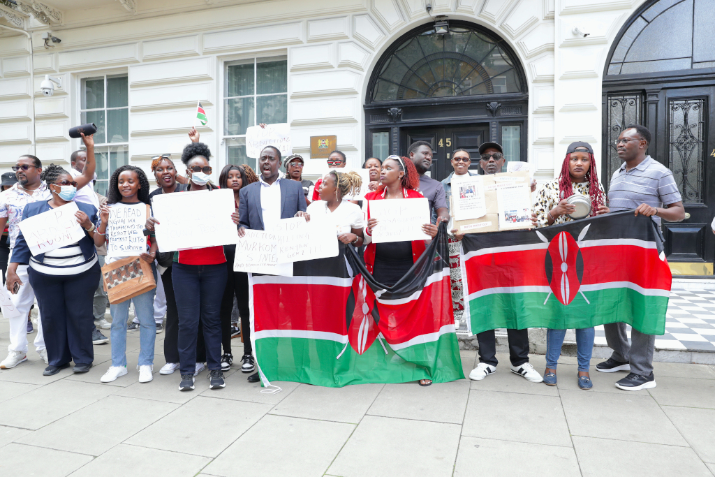 protest-at-the-kenya-embassy011